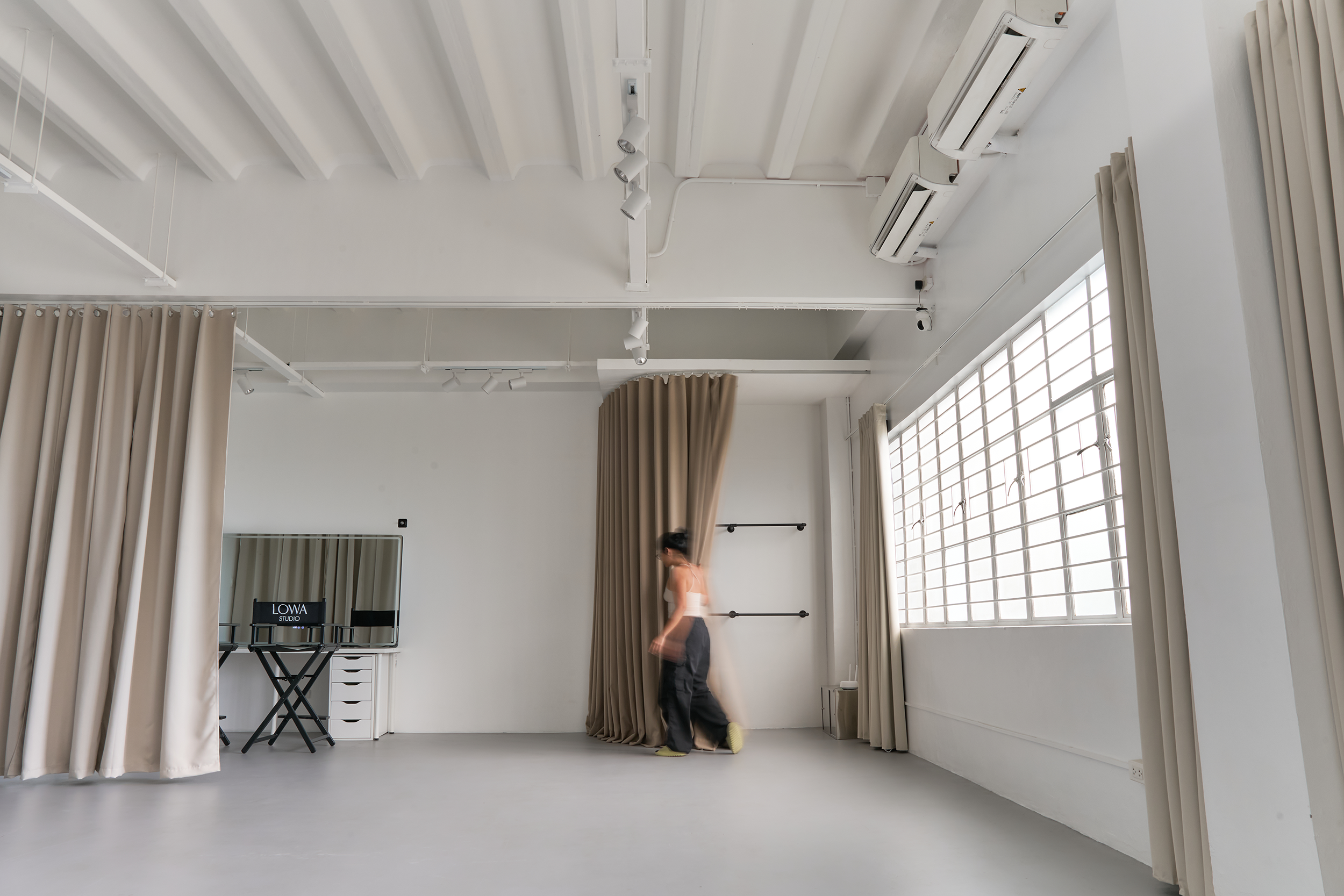 Studio B: 75sqm
