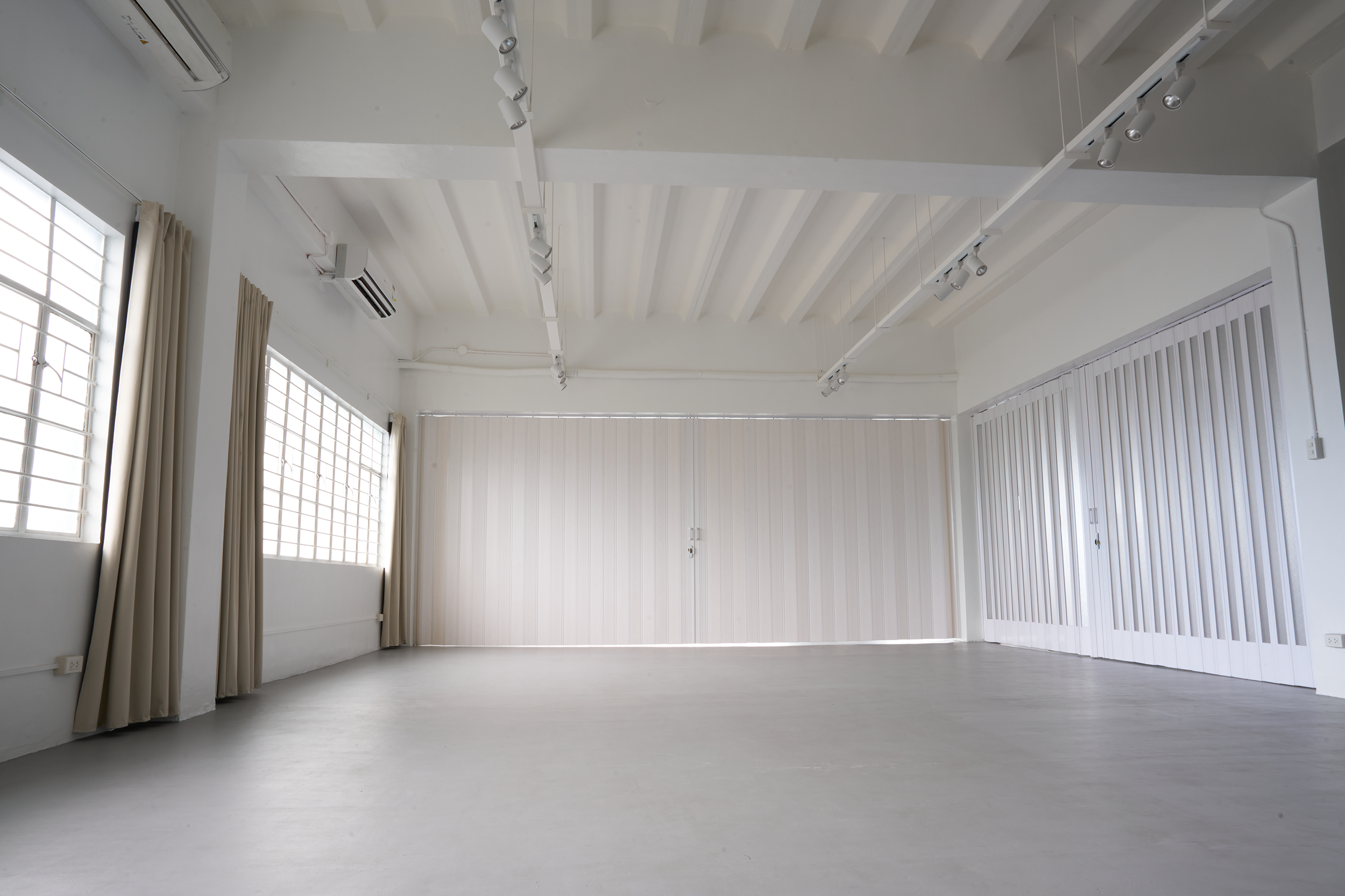 Studio B: 75sqm